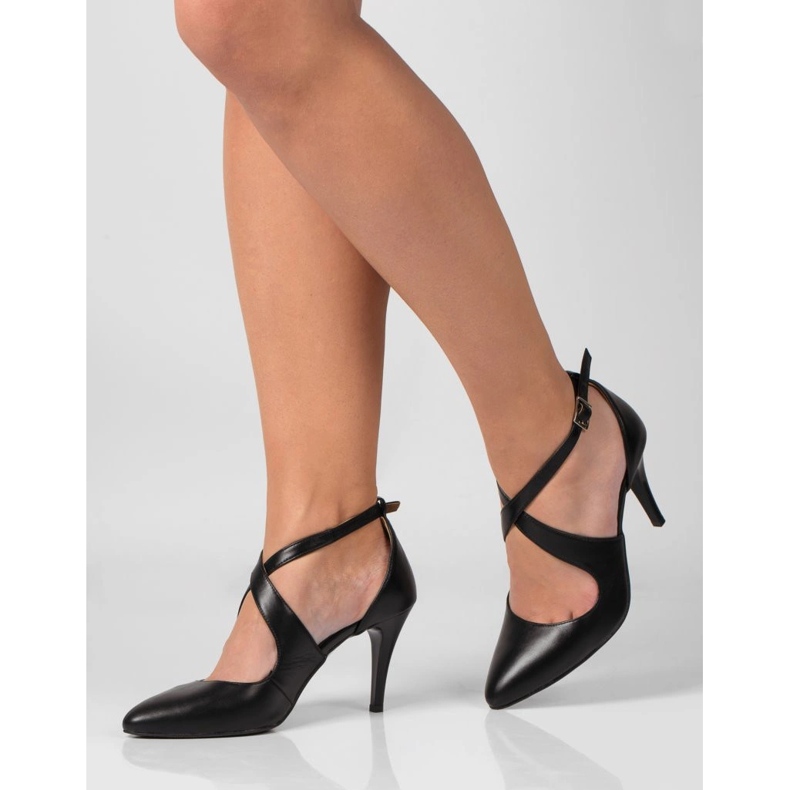 BUTDAM Schwarze Xena-Tanzabsätze mit spitzer Spitze und Riemen 1