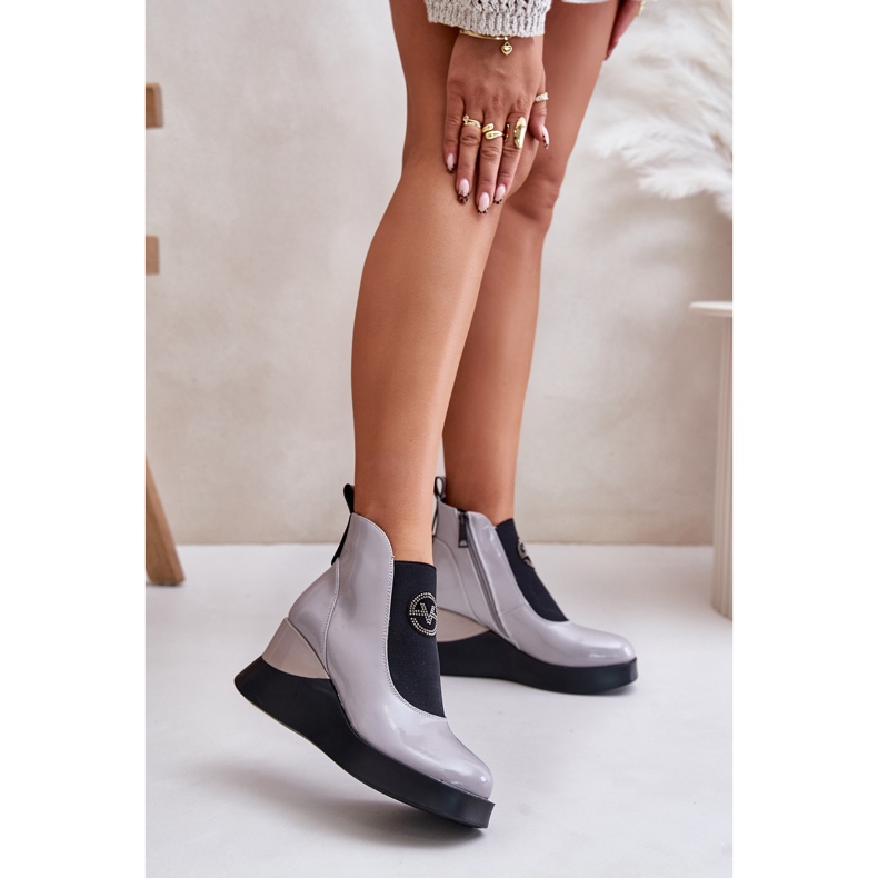 Lackstiefel mit Keilabsatz, isoliert, Vinceza 66703, Grau 2