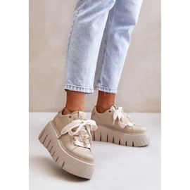 Damen-Sneaker auf massiver Sohle mit Goldverzierung CheBello 4530 Beige 2