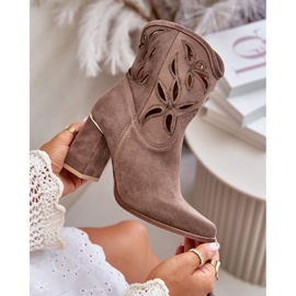 Durchbrochene Wildleder-Stiefeletten Lewski 3629 Dunkelbeige 2