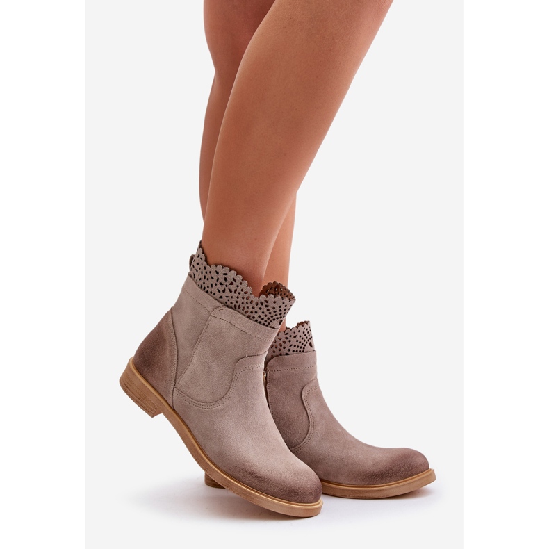 Lewski Shoes Niedrige flache Damenstiefel aus Wildleder Lewski 3624 Cappucino beige 1