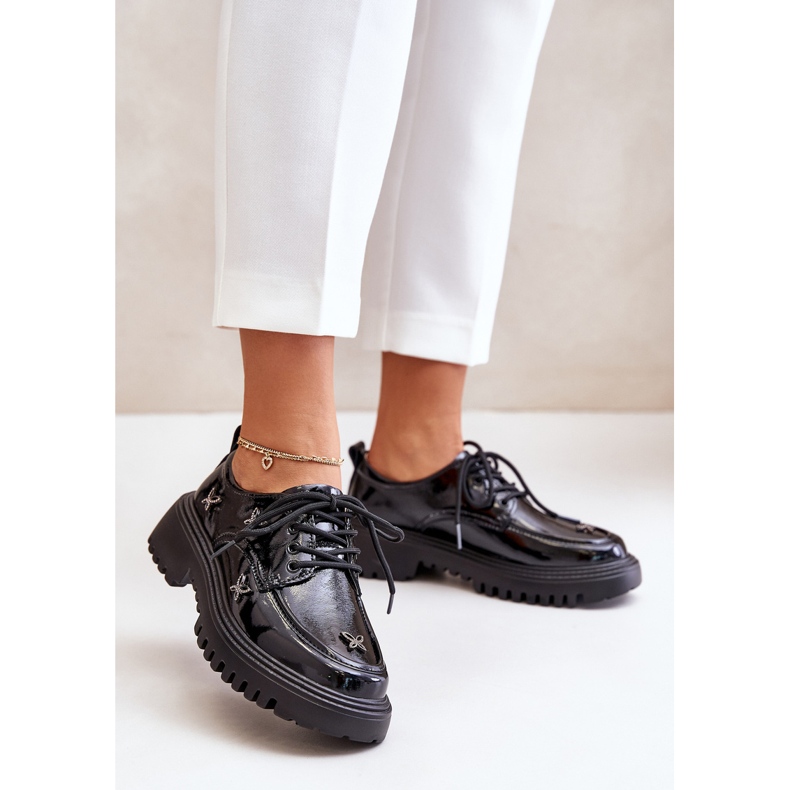 Lack-Damenschuhe mit Verzierungen aus Naturleder Artiker 55C1011 Schwarz 2