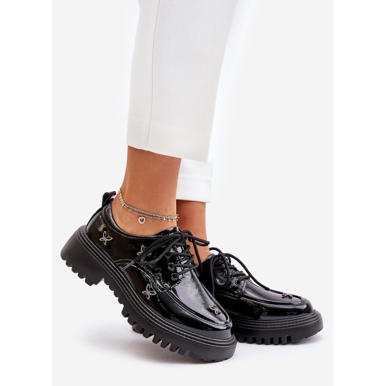 Lack-Damenschuhe mit Verzierungen aus Naturleder Artiker 55C1011 Schwarz 1