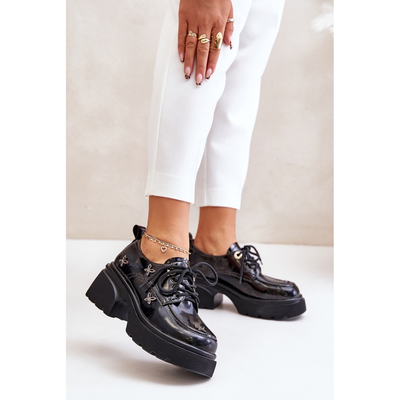 Lack-Damenschuhe mit Verzierungen aus Naturleder Artiker 55C0419 Schwarz 2