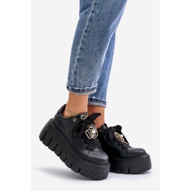 Damen-Sneaker auf massiver Sohle mit Goldverzierung CheBello 4530 Schwarz 1