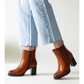 Braune Stiefeletten aus Zinah-Öko-Leder 1