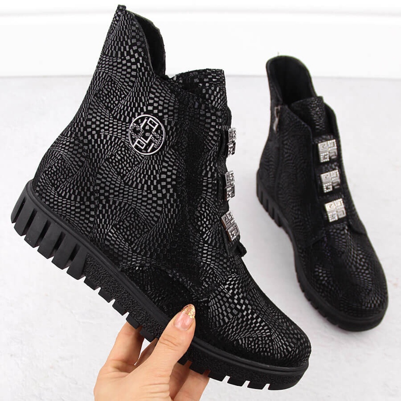 Schwarze Leder-Damenstiefeletten auf der Plattform von Filippo DBT6360 1