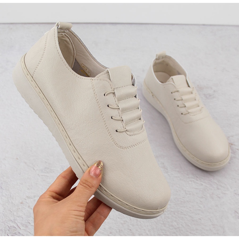 Bequeme beige Damenschuhe von Unisoft 1