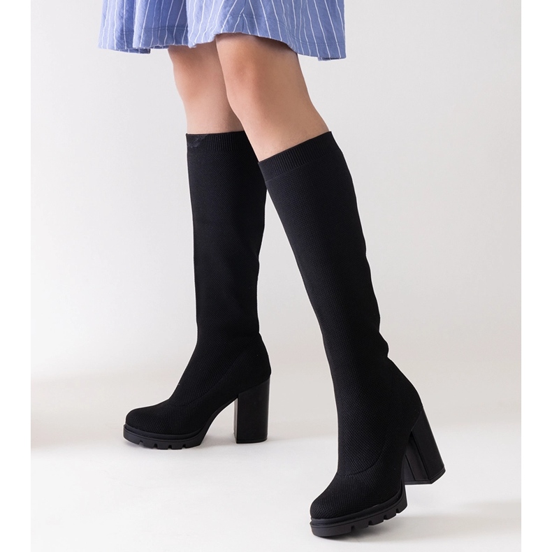 Saria schwarze Slip-on-Stiefel mit hohem Absatz 1