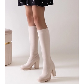 Beige Saria-Slip-on-Stiefel mit hohem Absatz 1