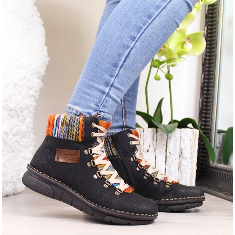 Schwarze isolierte Damenstiefel Rieker 73343-0 2