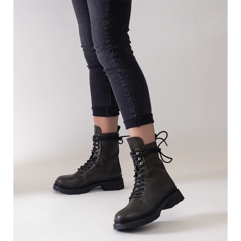 Grüne isolierte Wanderstiefel von Tuima 1