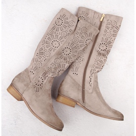 Isolierte durchbrochene Damenstiefel aus Wildleder, Khaki, Potocki 12522 beige 1