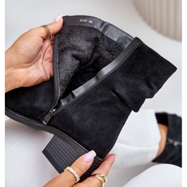 Schwarze, isolierte Damen-Stiefeletten von Zinanya mit gerafftem Obermaterial und niedrigem Absatz 2