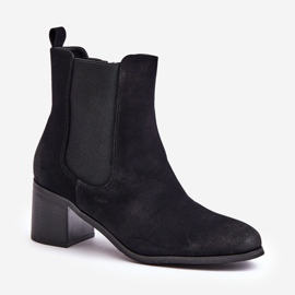 Isolierte Damenstiefel mit hohem Absatz in Schwarz von Radeya 5
