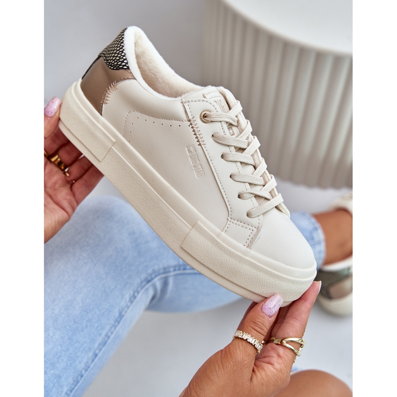 Isolierte Damen-Sneaker auf der Big Star-Plattform OO274A454 Beige 2