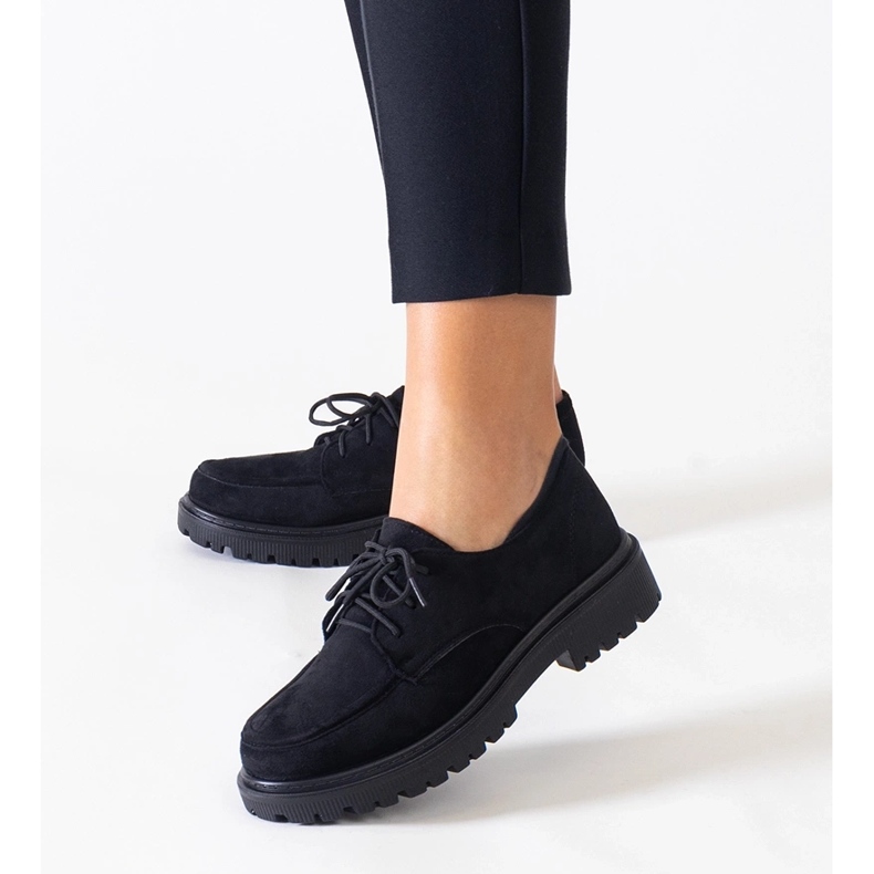 Schwarze lässige Schnürschuhe aus Öko-Wildleder von Eduardana 1