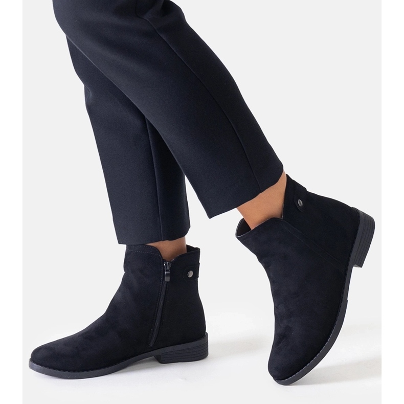 Schwarze klassische Stiefeletten aus Pereia-Öko-Wildleder 1