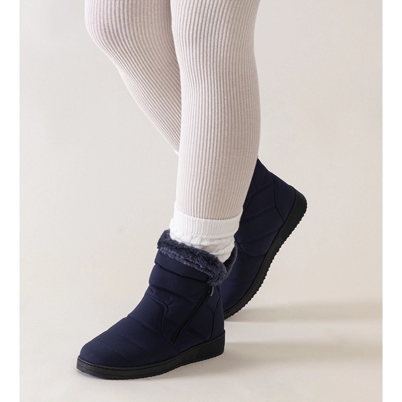 Marineblaue Schneestiefel mit Khit-Fell verziert 1