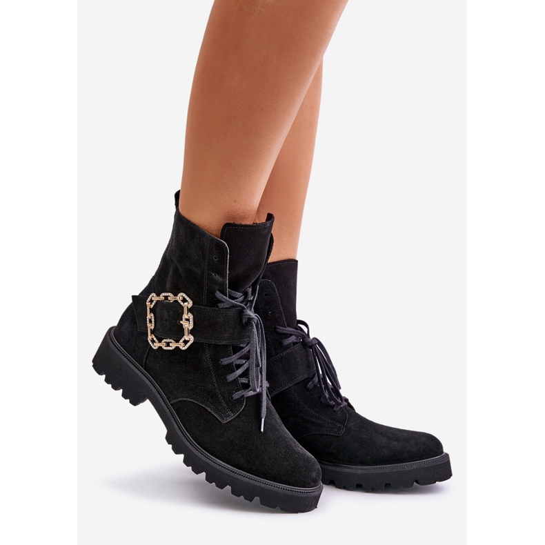 Zazoo 2951 Wildleder-Stiefeletten mit dekorativer Schnalle, Schwarz 1