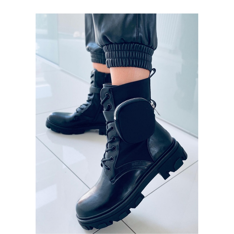 Victor Schwarze Schnürstiefeletten – Inello 2