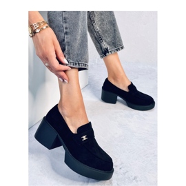 Schwarze Loafer mit hohem Absatz 1