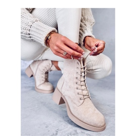 Beige Schnürstiefeletten 1