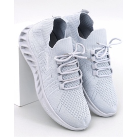 Graue Socken-Sportschuhe 1