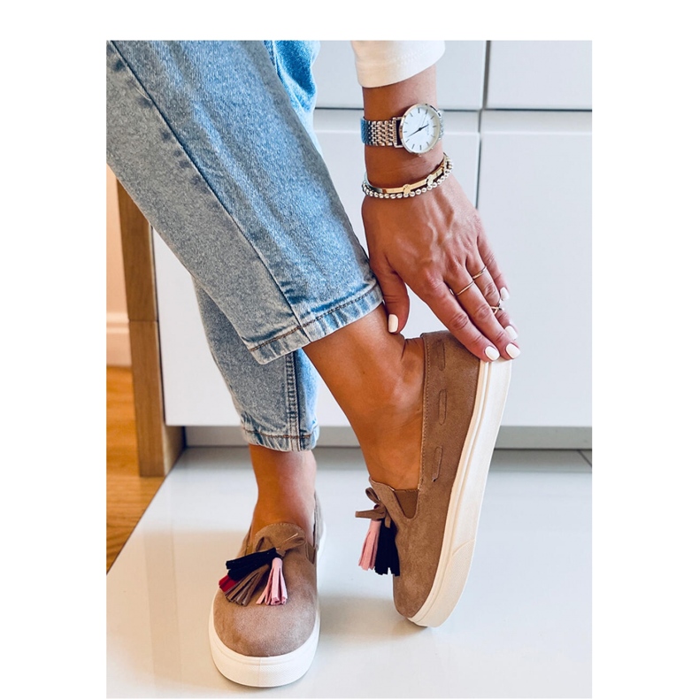 Khakifarbene Herbst-Sneaker mit Fransen beige 1