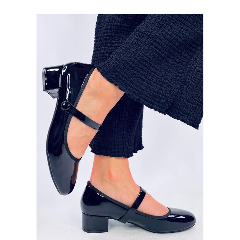 Schwarze Lack-Ballerinas mit hohem Absatz 1