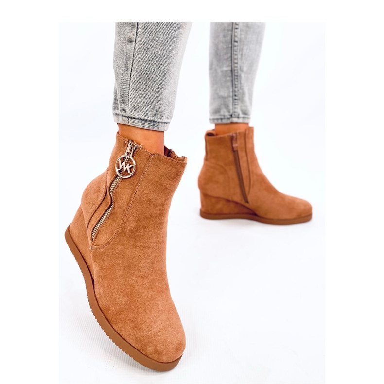 Stiefeletten mit Keilabsatz und goldenem Camel-Reißverschluss braun 1