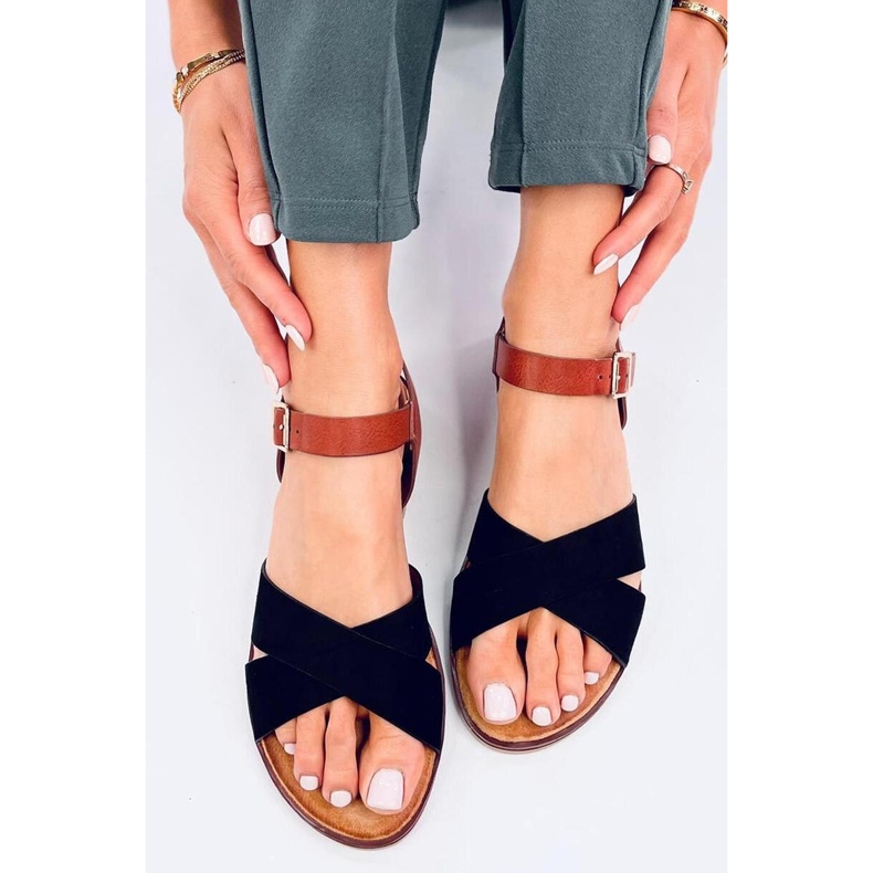 Erhöhte Damensandalen schwarz 1