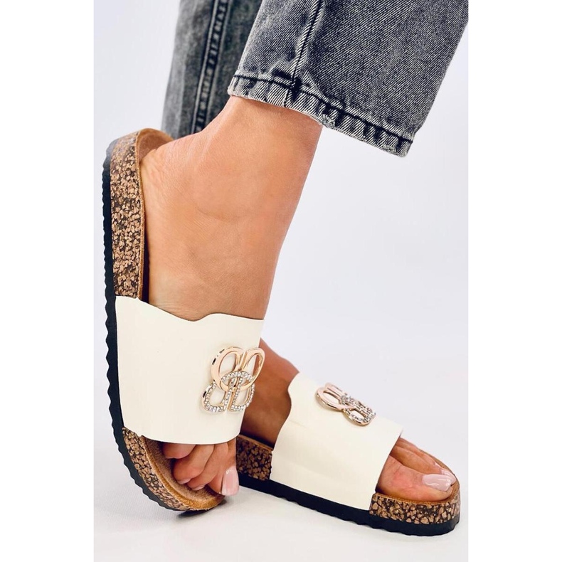 Flip-Flops aus Kork mit weißen Zirkonen 1