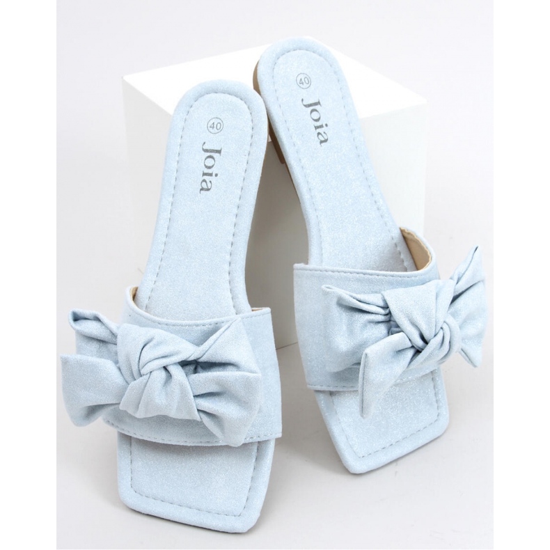 Blaue Flip-Flops mit quadratischer Sohle 1