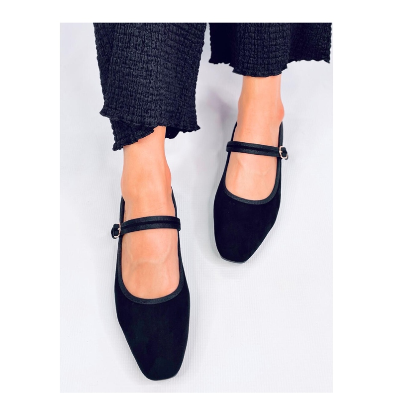 Mary Jane Golins Schwarze Ballerinas – Inello 2