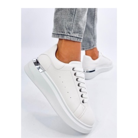 Weiße Damen-Sneaker von Raclei – Inello 1