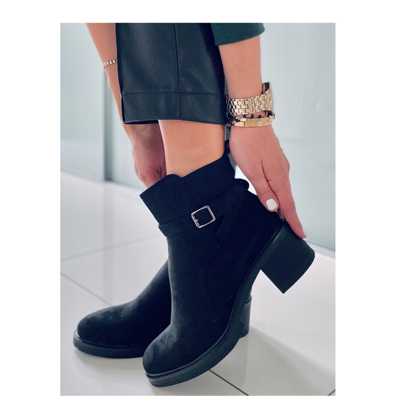 Aretha Schwarze Stiefeletten mit weitem Absatz – Inello 2