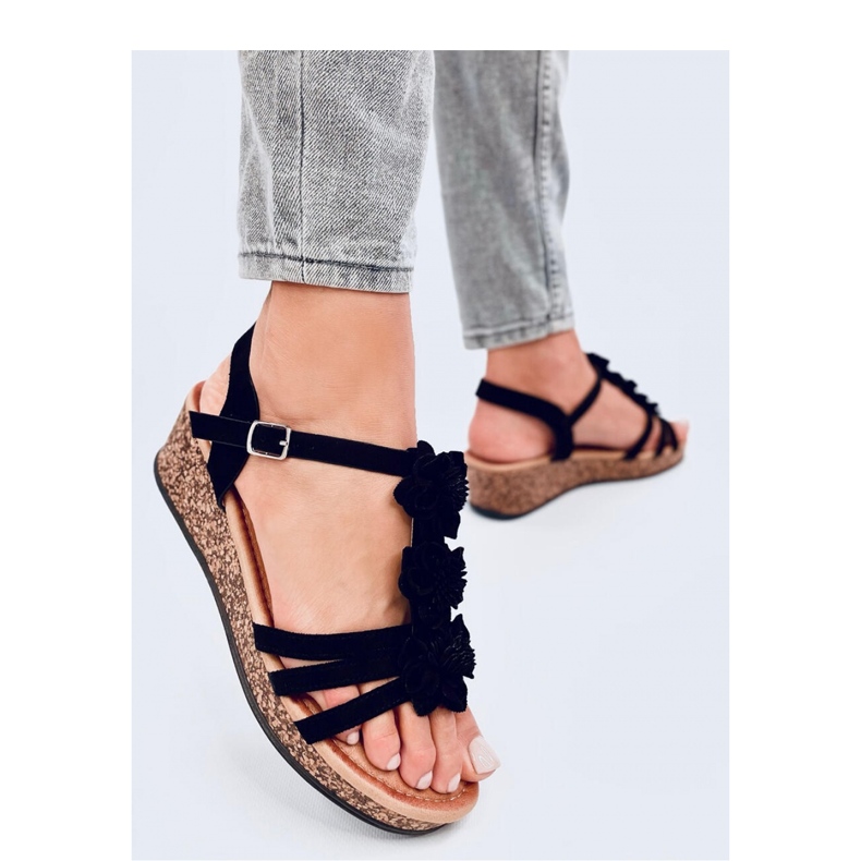 Fisken Schwarze Keilsandaletten mit Blumenmuster – Inello 1