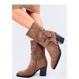 Khakifarbene Cowboystiefel aus Wildleder braun 1