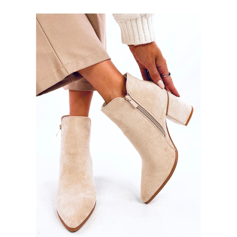 Croix Beige Stiefeletten mit mandelförmiger Zehenpartie und hohem Absatz – Inello 2