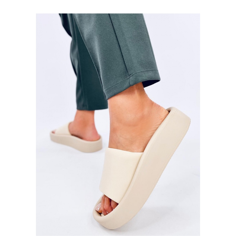 Fontes Beige weiche Damensandale – Inello 1