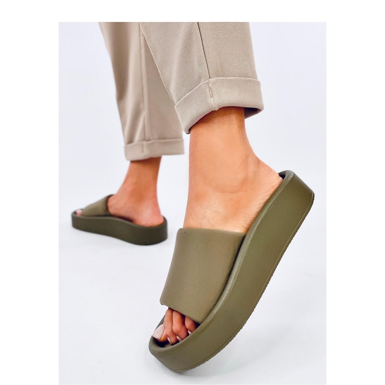 Weiche Damensandale von Fontes Oliver – Inello grün 1