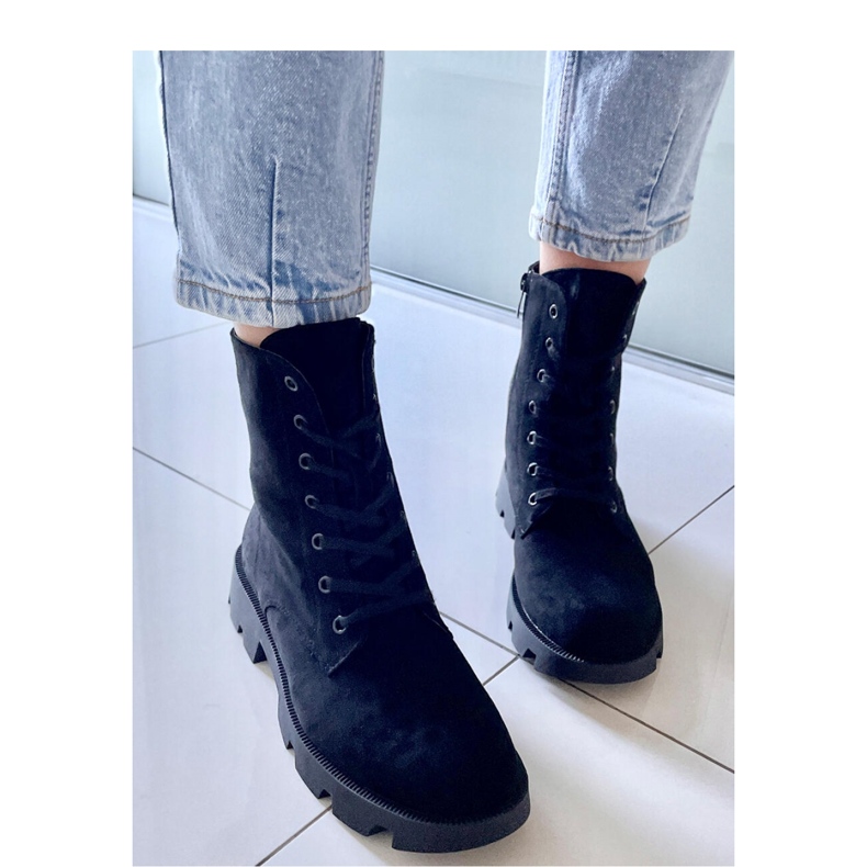 Pansy Schwarze Wildleder-Arbeiterstiefel – Inello 1