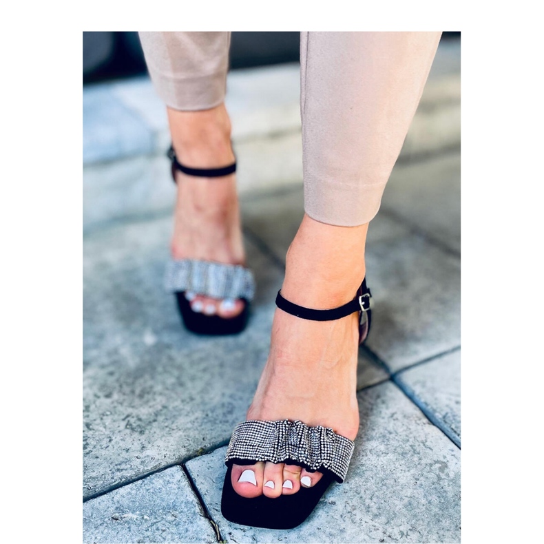 Schwarze Dash-Sandalen mit breitem Absatz – Inello 1