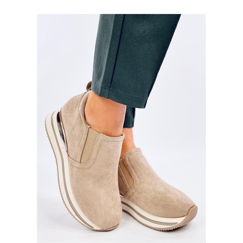 Boult Beige Schuhe mit verstecktem Keilabsatz – Inello 1