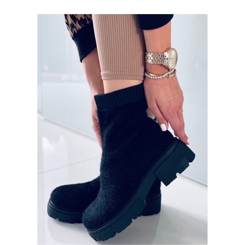 Roanna Schwarze Sockenstiefel – Inello 2