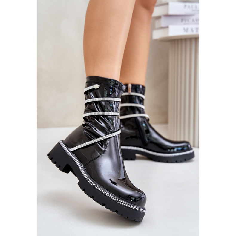 Schwarze Lackstiefeletten für Damen 1