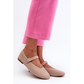 Beige Ballerinas mit Riemen 1