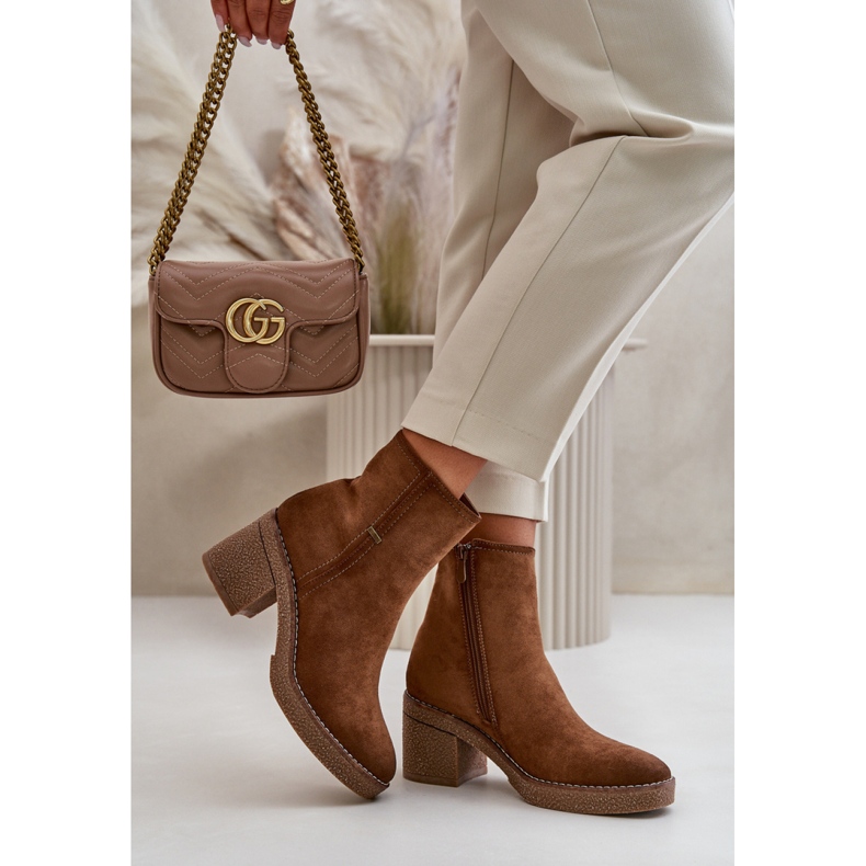 Braune Damenstiefelette mit stabilem Absatz 1