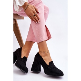 Schwarze Damenpumps mit massivem Absatz 1